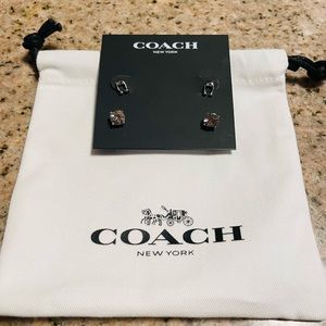 New Set of 2 COACH earrings with COACH Gift 🎁 Bag